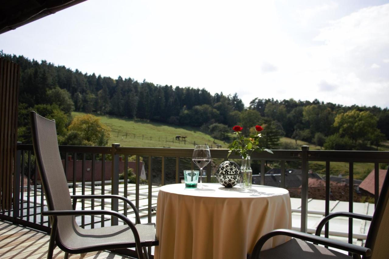 Kupfer-Dachl Hotel Katzelsdorf Kültér fotó